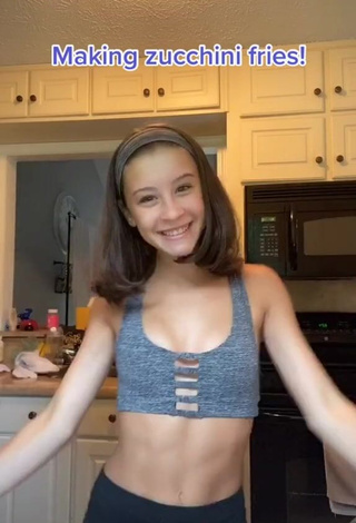 1. Beautiful Alexis Dudley Shows Cleavage in Sexy Crop Top