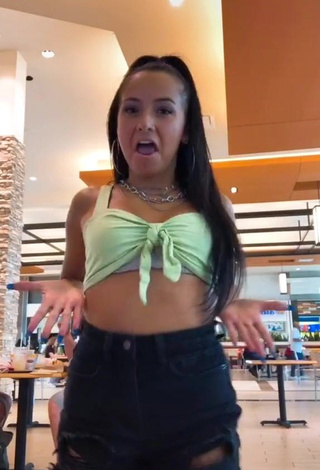 Hot Brooke Sanchez Shows Cleavage in Light Green Crop Top