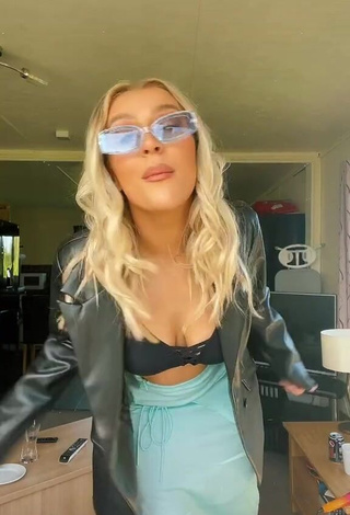 1. Amazing Molly Marsh in Hot Black Crop Top and Bouncing Tits