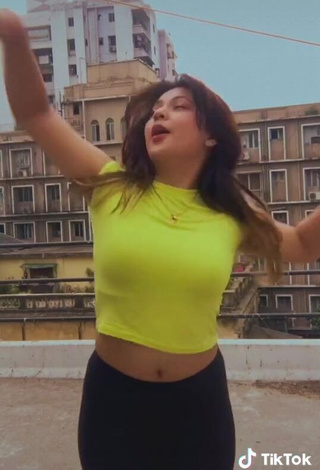 3. Sexy Aneesah Ukani in Crop Top in a Street