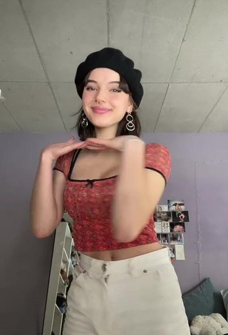 Desirable Anna annvble in Crop Top