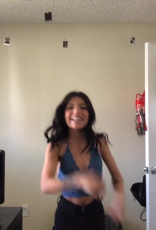 Hot Ashley Valdez Shows Cleavage in Blue Crop Top