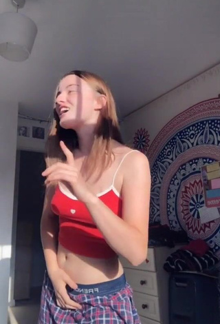 3. Cute Bonnie Neiland in Red Crop Top