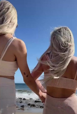 1. Sweetie Brittanie Nash Shows Butt at the Beach