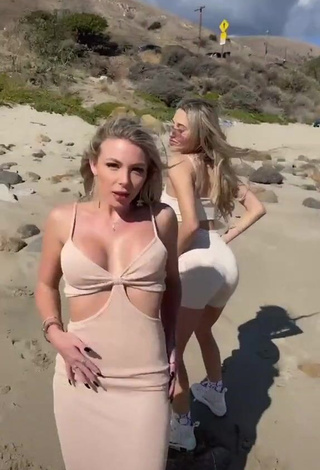 3. Sweetie Brittanie Nash Shows Butt at the Beach