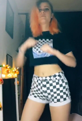 Hot Brooklyn Jade in Checkered Crop Top