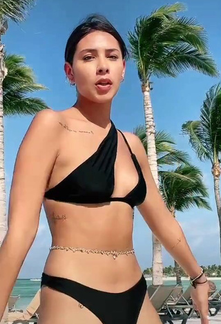 Alexia García Looks Pretty in Black Bikini at the Beach