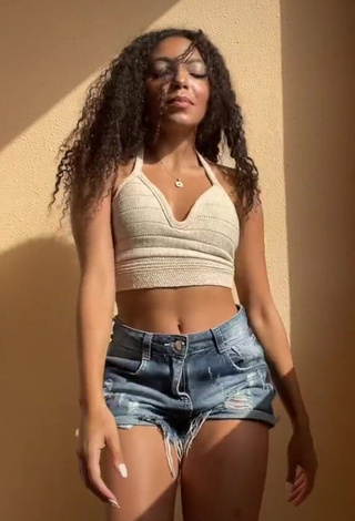 Sexy Any Gabrielly in Beige Crop Top