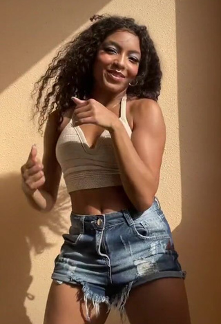 3. Sexy Any Gabrielly in Beige Crop Top