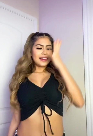 3. Really Cute Desiree Montoya Shows Cleavage in Black Crop Top