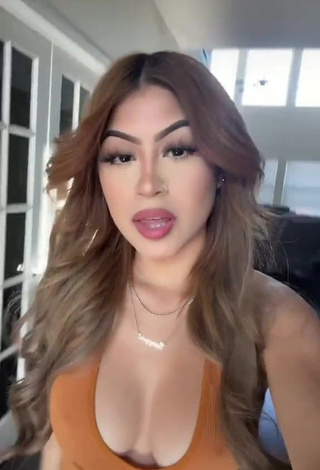 1. Hottest Desiree Montoya Shows Cleavage in Orange Crop Top