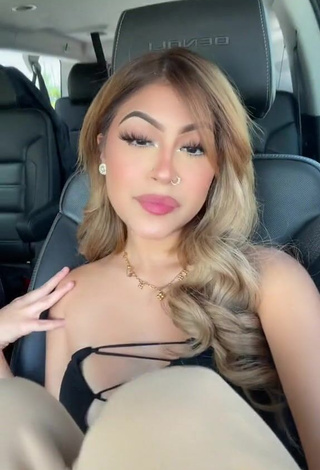 3. Desiree Montoya Shows her Cute Cleavage in a Car