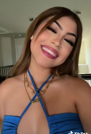 3. Desiree Montoya Shows her Nice Cleavage