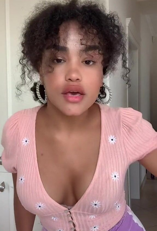 1. Sexy Tracy Shows Cleavage in Crop Top