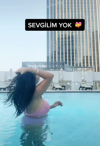 4. Hot Eylem Şahin Shows Cleavage in Bikini Top at the Pool