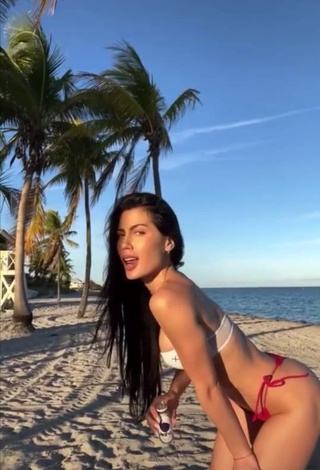 1. Wonderful Georgina Mazzeo Shows Cleavage in Bikini at the Beach