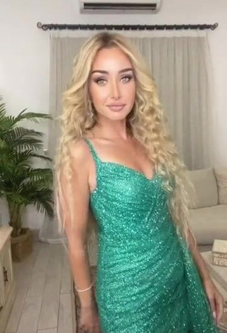 1. Hot Hannah El-Zahed in Green Dress