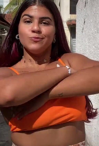 4. Sweet Julia Antunes Shows Cleavage in Cute Orange Crop Top and Bouncing Breasts