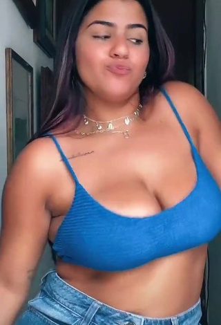 Pretty Julia Antunes Shows Cleavage in Blue Crop Top