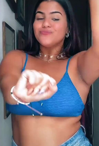 3. Pretty Julia Antunes Shows Cleavage in Blue Crop Top