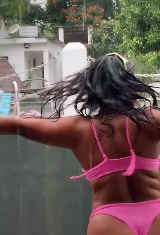 3. Pretty Julia Antunes Shows Cleavage in Pink Bikini and Bouncing Boobs