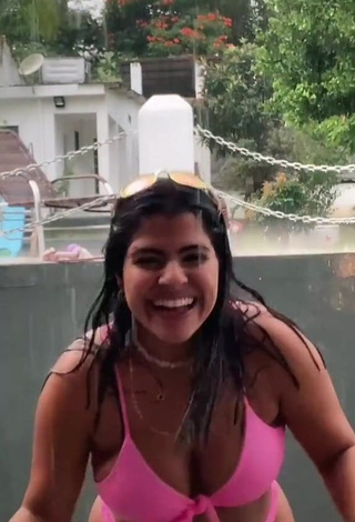 4. Pretty Julia Antunes Shows Cleavage in Pink Bikini and Bouncing Boobs