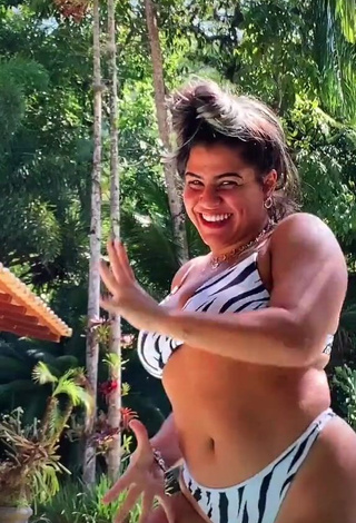 3. Fine Julia Antunes Shows Cleavage in Sweet Zebra Bikini