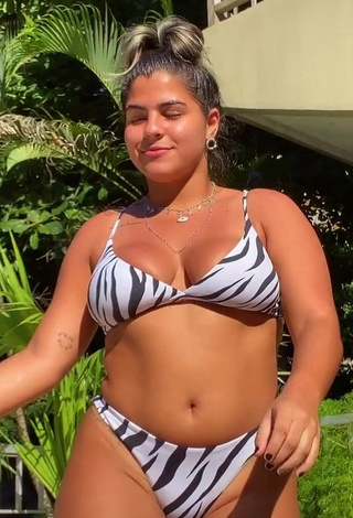 3. Attractive Julia Antunes Shows Cleavage in Zebra Bikini