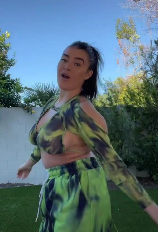 3. Hot Kalani Hilliker Braless and Bouncing Big Boobs