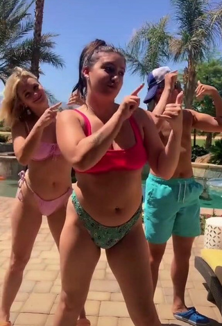 4. Hot Kelsi Davies in Pink Bikini at the Pool and Bouncing Boobs