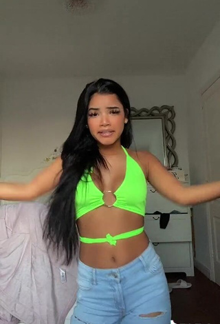 3. kerlytaaaaa in Nice Lime Green Crop Top