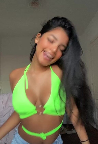 4. kerlytaaaaa in Nice Lime Green Crop Top