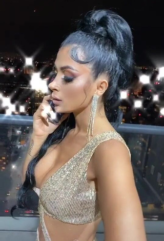 1. Sexy Kimberly Flores Shows Cleavage in Golden Dress