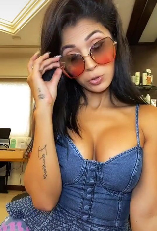 1. Sexy Kimberly Flores Shows Cleavage in Top