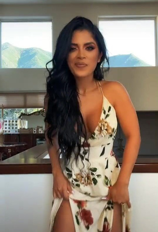 1. Sweetie Kimberly Flores Shows Cleavage in Floral Dress