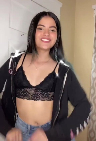 1. Sexy Leidy Riascos in Black Crop Top