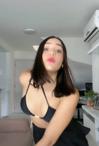 3. Sexy Lorrayne Oliveira in Black Bikini Top