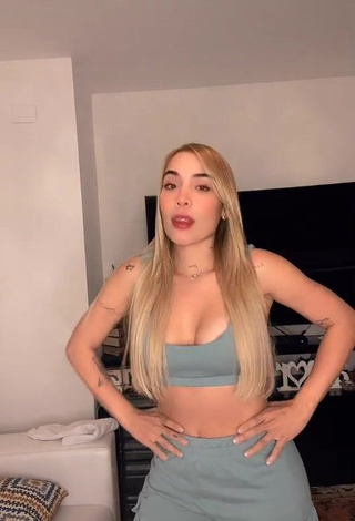 Hot Luisa Fernanda Cataño Ríos Shows Cleavage in Grey Crop Top