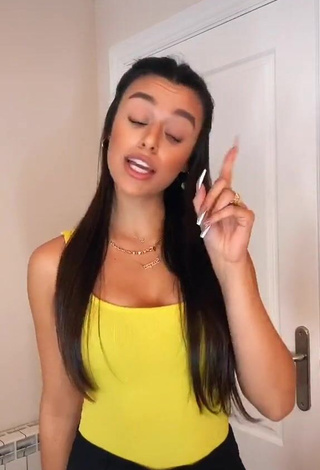 3. Hot Marta Díaz in Yellow Top