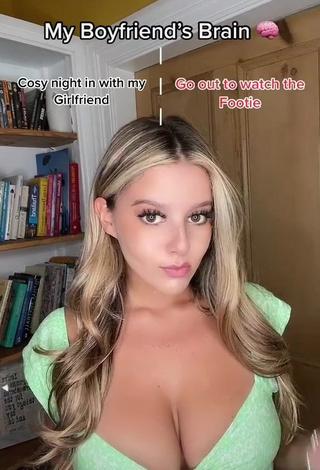 4. Sexy Maddie Davies Shows Cleavage in Green Top