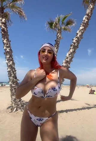 3. Hot Mia Coloridas Shows Cleavage in Bikini at the Beach