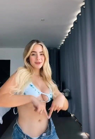 Really Cute Nicolle Figueroa Shows Cleavage in Bikini Top and Bouncing Big Boobs (Underboob)