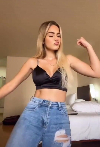 1. Fine Nicolle Figueroa Shows Cleavage in Sweet Black Crop Top