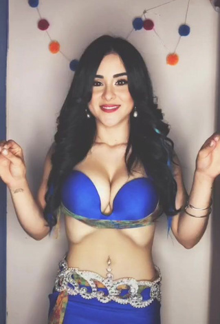 3. Sweetie Ónice Flores Shows Cleavage in Blue Bra while doing Belly Dance