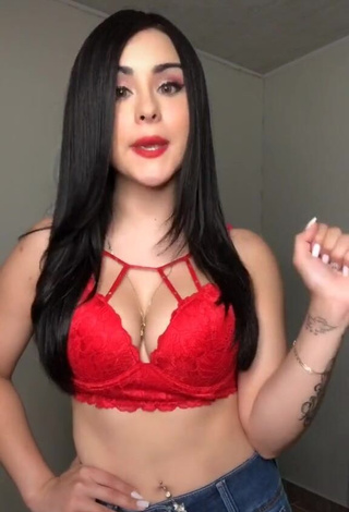 Sexy Ónice Flores Shows Cleavage in Red Bra