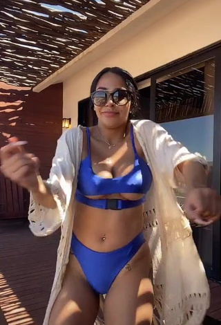 Hot Pao Castillo Shows Cleavage in Blue Bikini and Bouncing Big Breasts (Underboob)