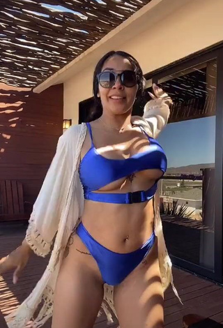 4. Hot Pao Castillo Shows Cleavage in Blue Bikini and Bouncing Big Breasts (Underboob)