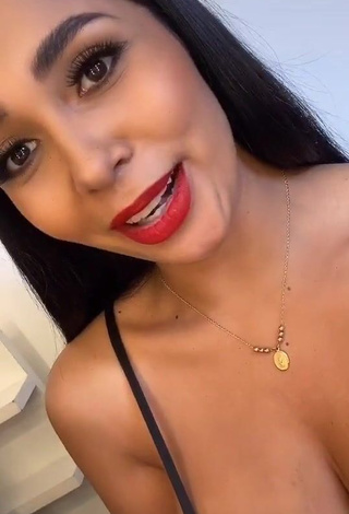 Sweetie Pao Castillo Shows Cleavage in Black Top