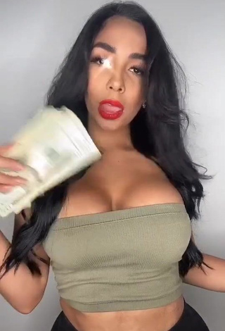 1. Sexy Pao Castillo Shows Cleavage in Olive Tube Top