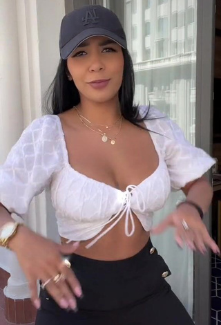 3. Amazing Pao Castillo Shows Cleavage in Hot White Crop Top and Bouncing Breasts